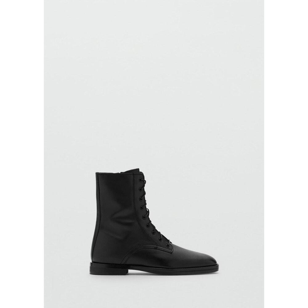 Lace-up leather ankle boots